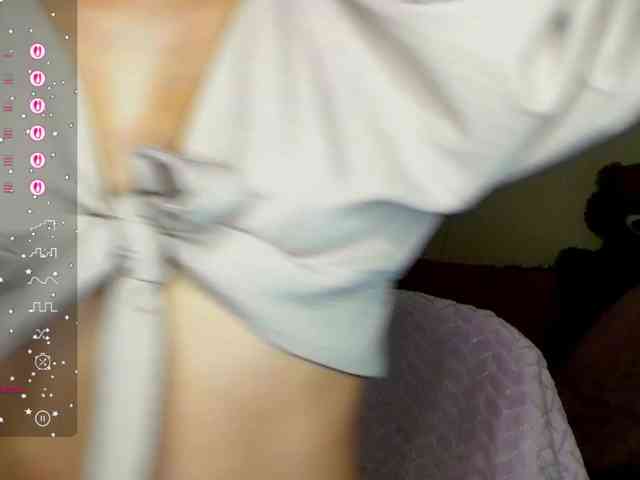 AliannaSoloKisses webcam