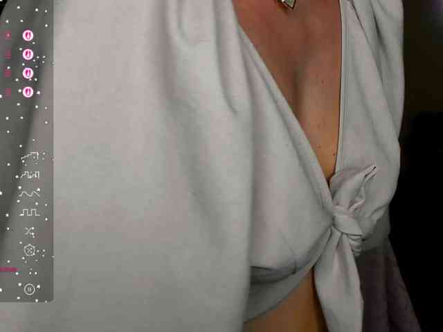 AliannaSoloKisses webcam