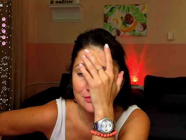 AliannaSoloKisses webcam