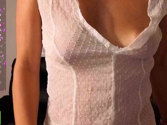 AliannaSoloKisse... Live Webcam on BongaCams