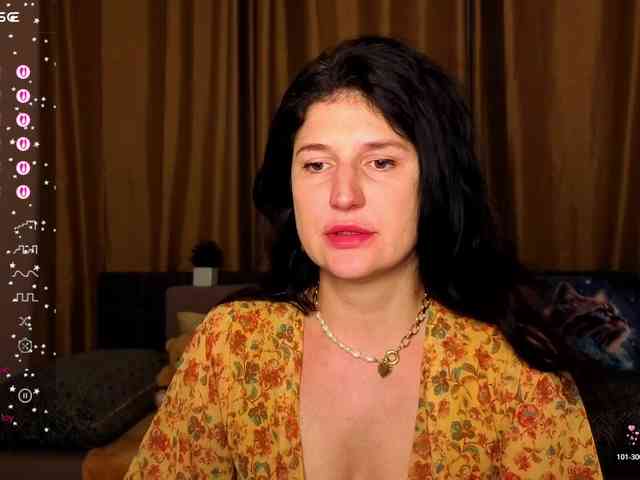 AliannaSoloKisses webcam