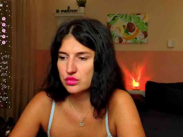 AliannaSoloKisses webcam