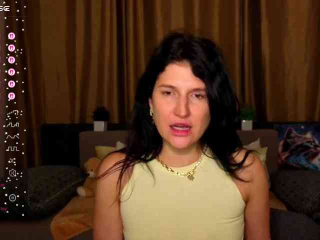 AliannaSoloKisses webcam