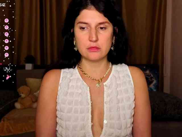 AliannaSoloKisses webcam