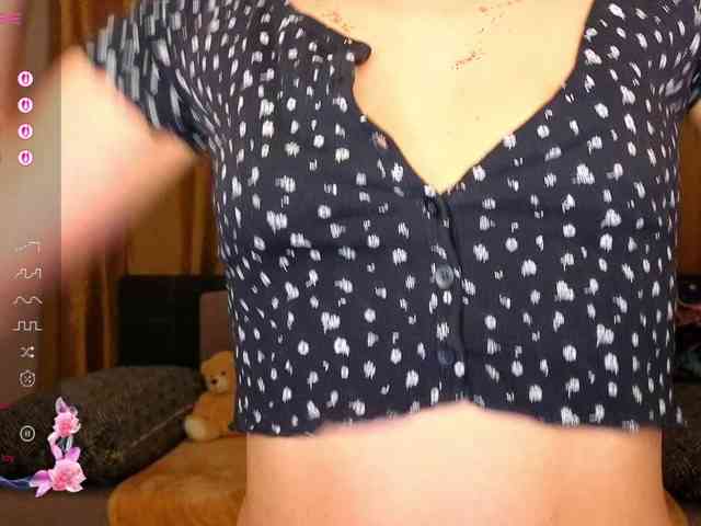 AliannaSoloKisses webcam