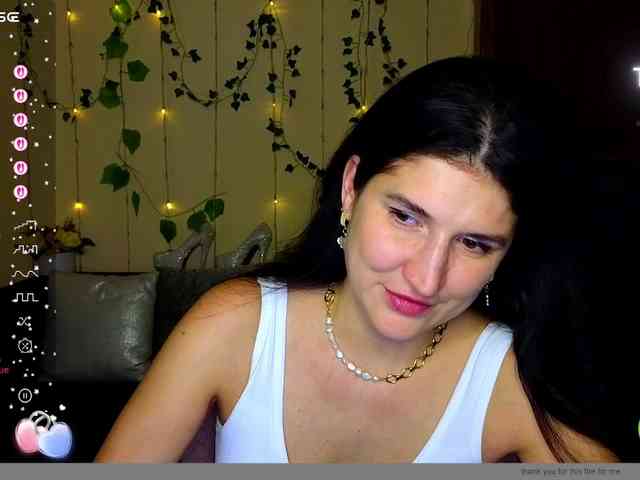 AliannaSoloKisses webcam