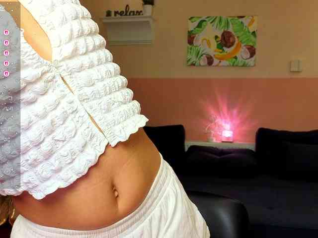 AliannaSoloKisses webcam