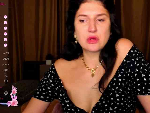 AliannaSoloKisses webcam