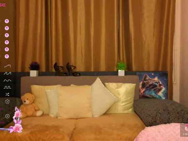AliannaSoloKisses webcam