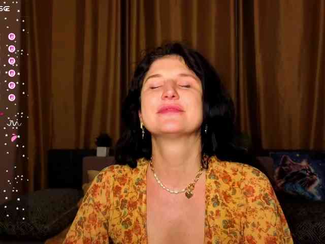 AliannaSoloKisses webcam