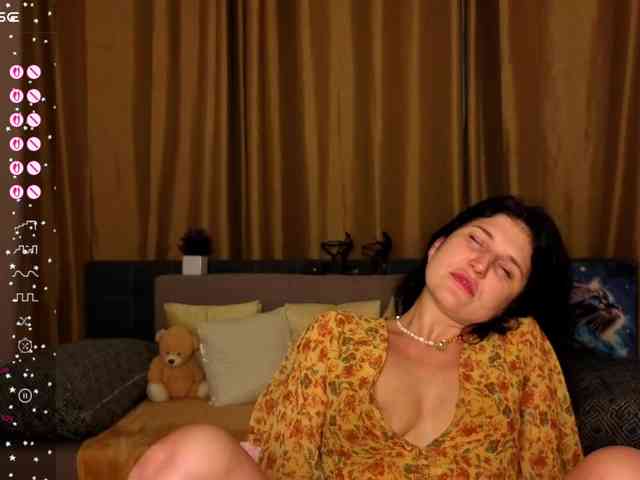 AliannaSoloKisses webcam