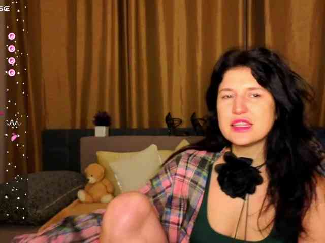 AliannaSoloKisses webcam