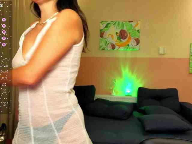 AliannaSoloKisses webcam