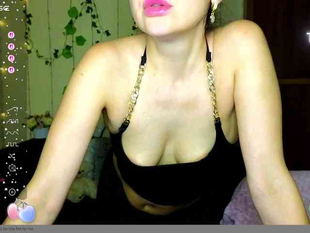 AliannaSoloKisses webcam