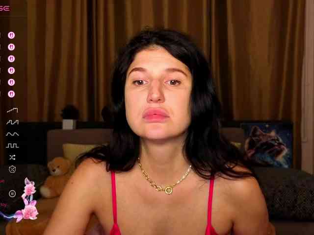 AliannaSoloKisses webcam