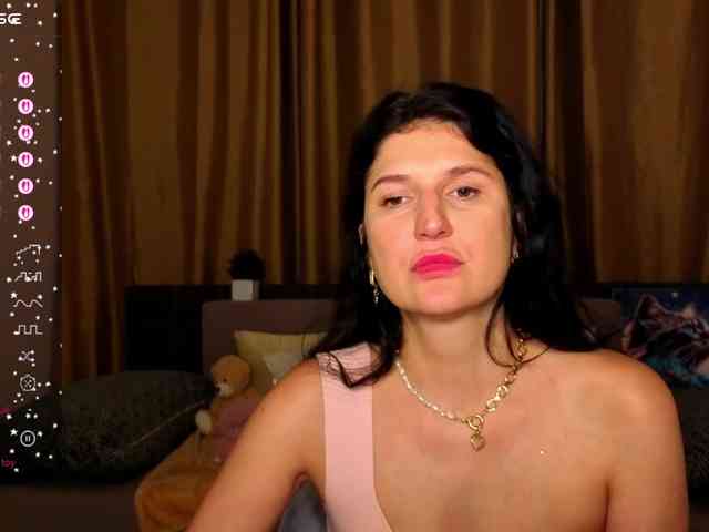 AliannaSoloKisses webcam
