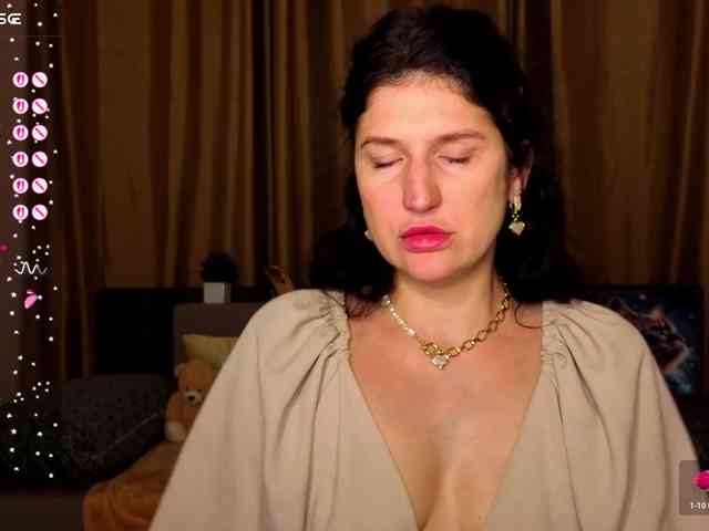 AliannaSoloKisses webcam