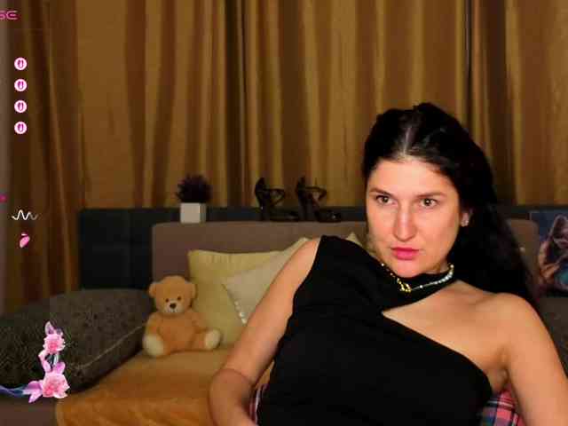 AliannaSoloKisses webcam
