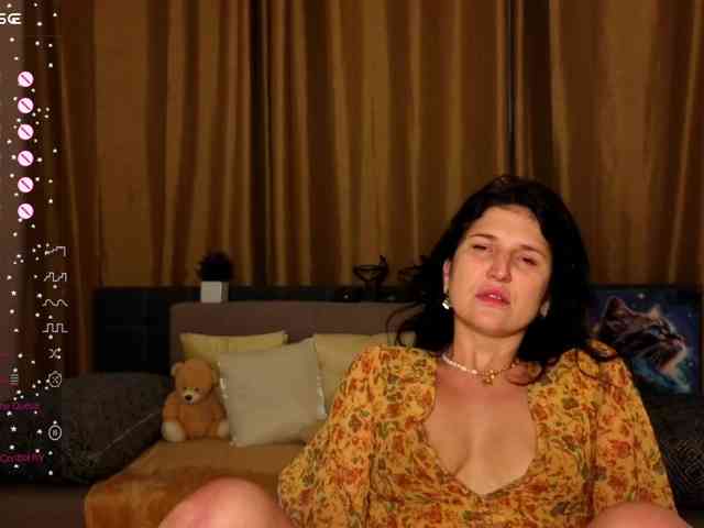 AliannaSoloKisses webcam