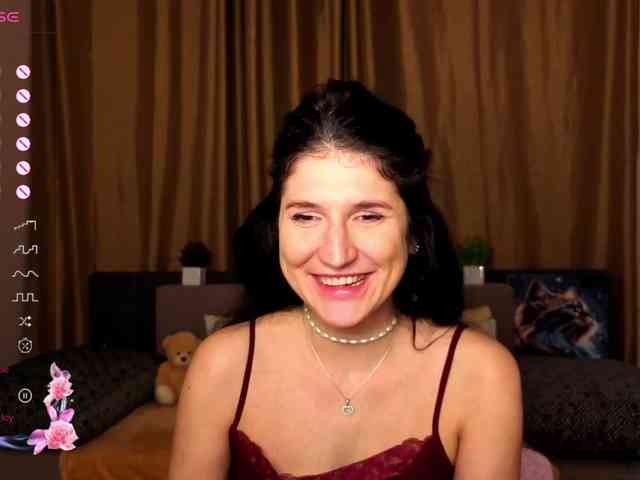 AliannaSoloKisses webcam