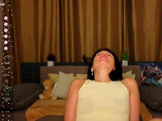 AliannaSoloKisses webcam