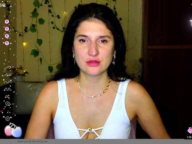 AliannaSoloKisses webcam