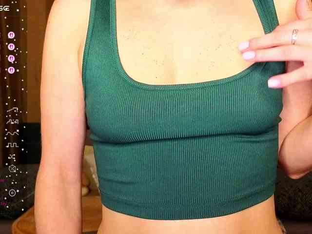 AliannaSoloKisses webcam