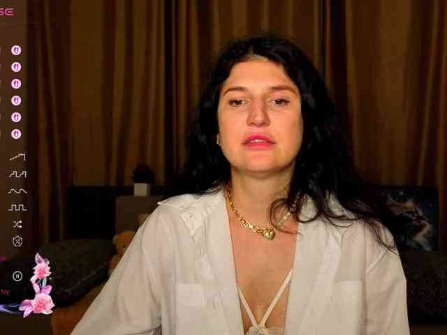 AliannaSoloKisses webcam