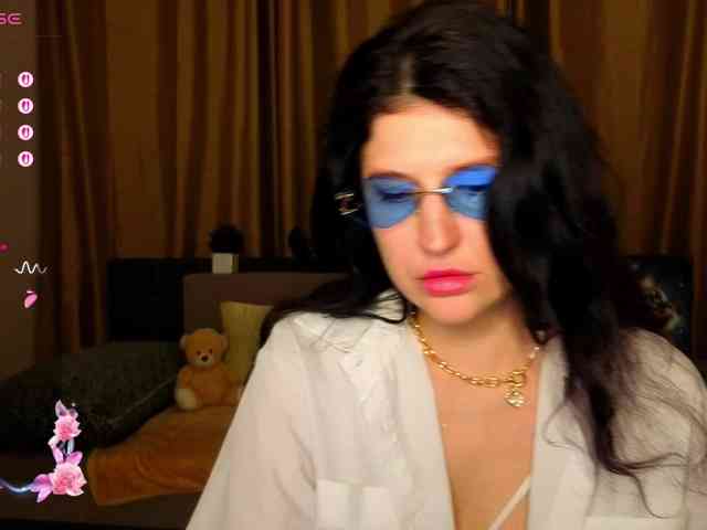 AliannaSoloKisses webcam