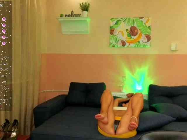 AliannaSoloKisses webcam