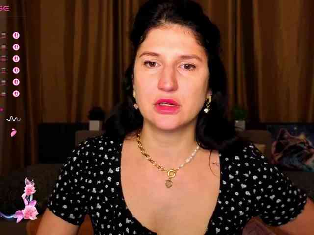 AliannaSoloKisses webcam