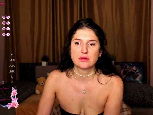 AliannaSoloKisses webcam