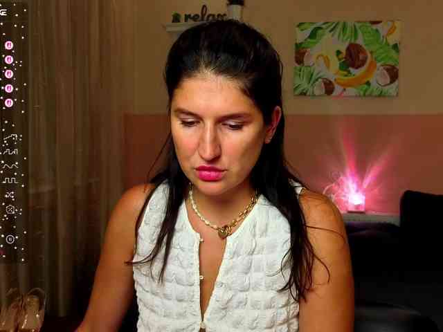 AliannaSoloKisses webcam