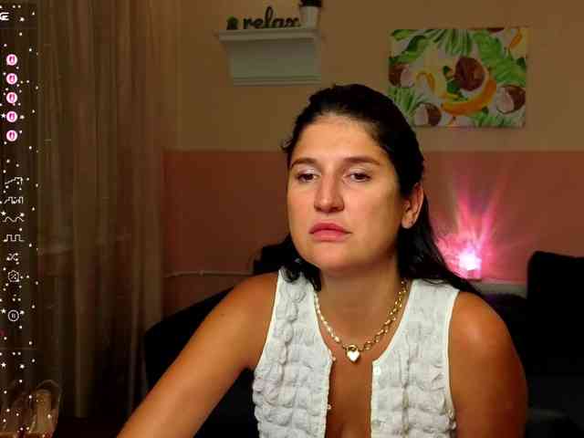 AliannaSoloKisses webcam