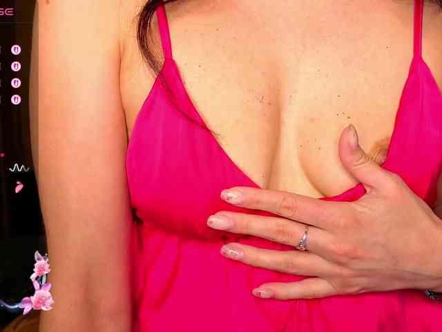 AliannaSoloKisses webcam