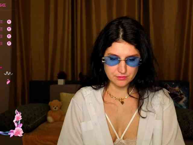 AliannaSoloKisses webcam