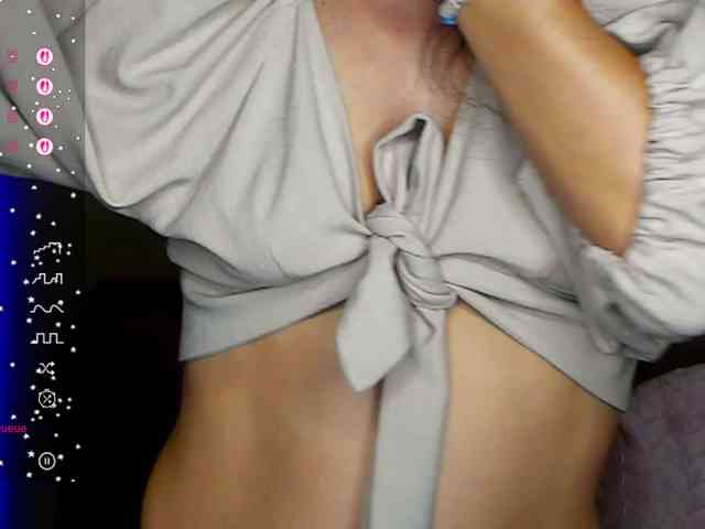 AliannaSoloKisses webcam