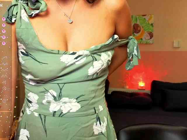 AliannaSoloKisses webcam