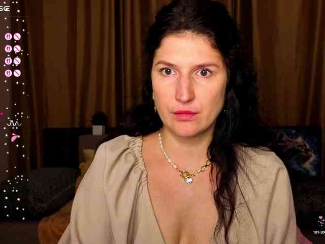 AliannaSoloKisses webcam