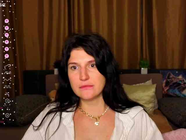 AliannaSoloKisses webcam