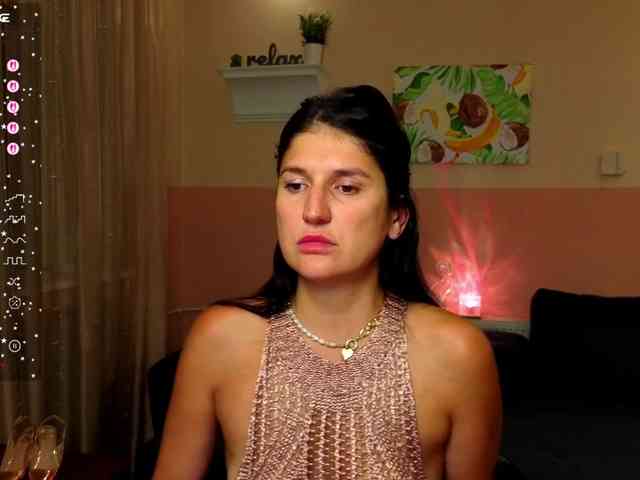 AliannaSoloKisses webcam
