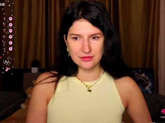 AliannaSoloKisses webcam