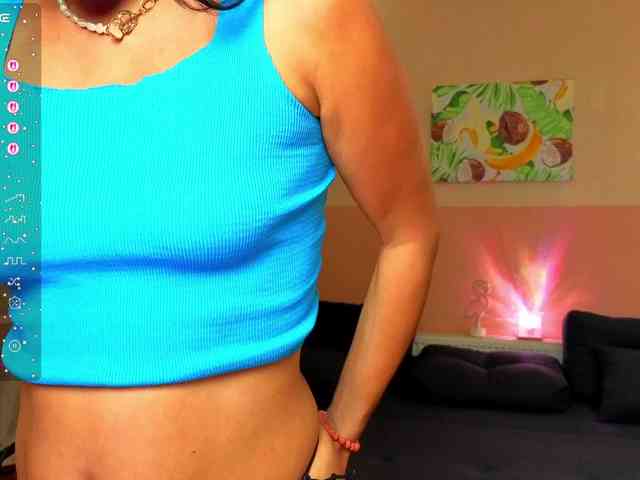 AliannaSoloKisses webcam