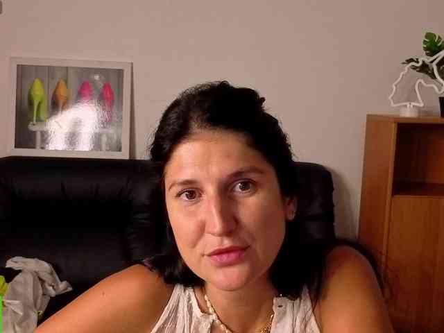 AliannaSoloKisses webcam