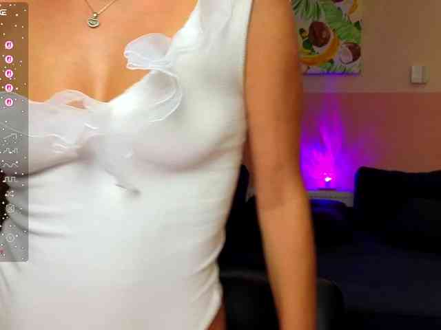 AliannaSoloKisses webcam