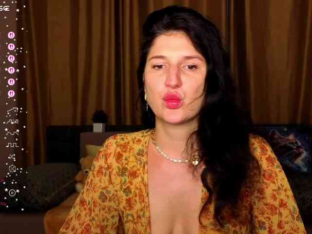 AliannaSoloKisses webcam