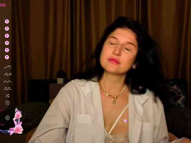 AliannaSoloKisses webcam