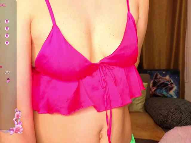 AliannaSoloKisses webcam