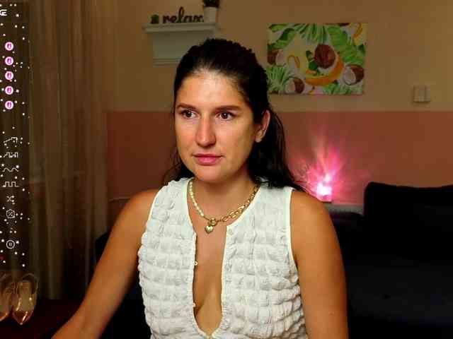 AliannaSoloKisses webcam