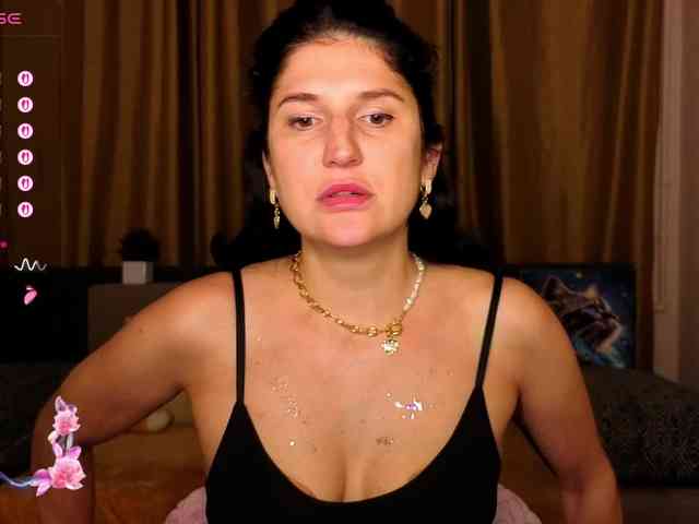 AliannaSoloKisses webcam